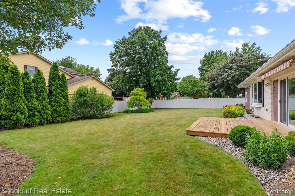 911 Eastgate Drive, Frankenmuth, MI 48734 — Photo 40
