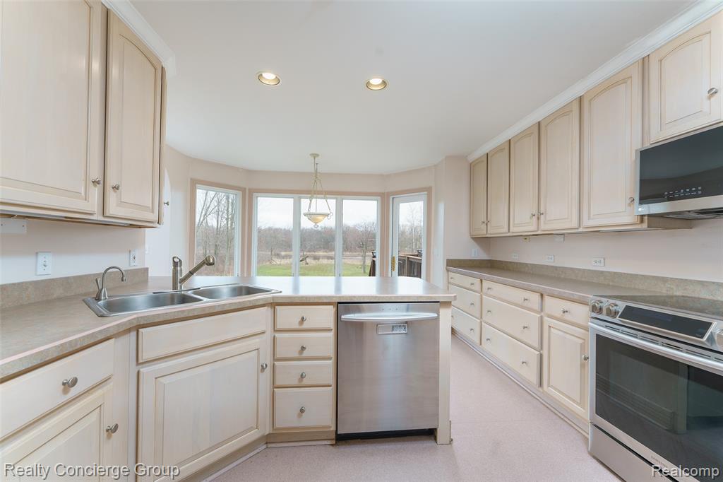 6400 Sober Road, Fowlerville, MI 48836 — Photo 24