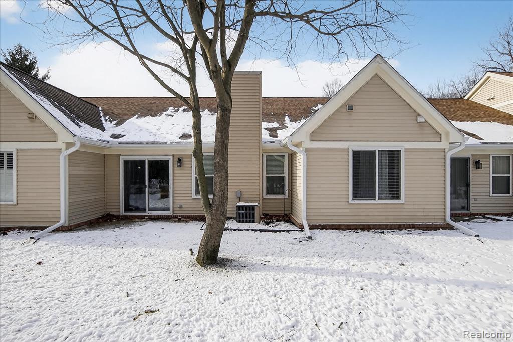 6456 Pembrook Drive, Westland, MI — Photo 34