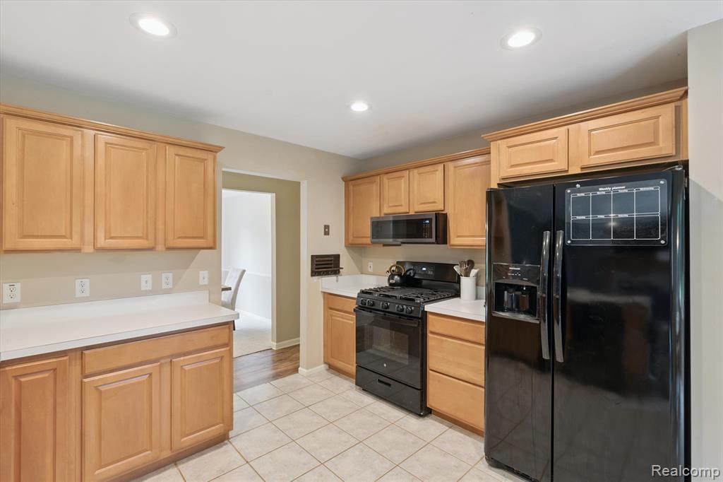 16413 E Horseshoe Trail, Linden, MI 48451 — Photo 9