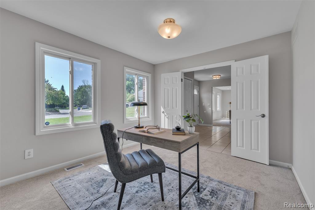 5310 Pond Bluff Drive, West Bloomfield, MI 48323 — Photo 7