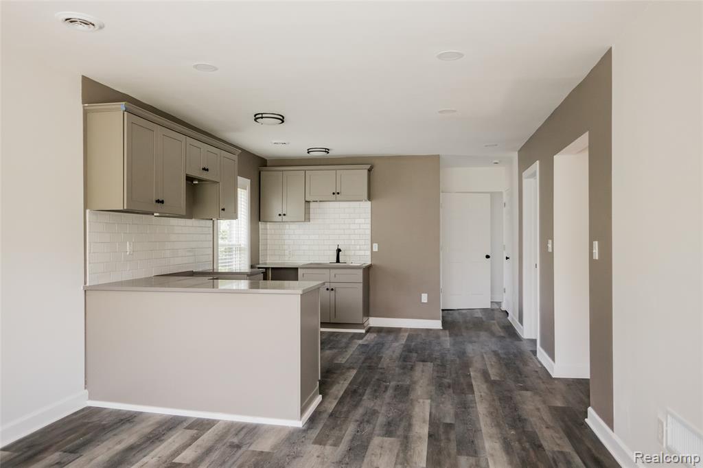 3450 Townsend Street, Detroit, MI 48214 — Photo 12
