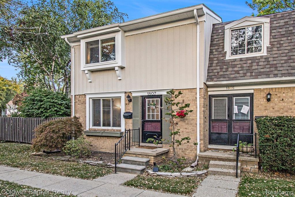 1807 WICKHAM Street, Royal Oak, MI 48073 — Photo 4