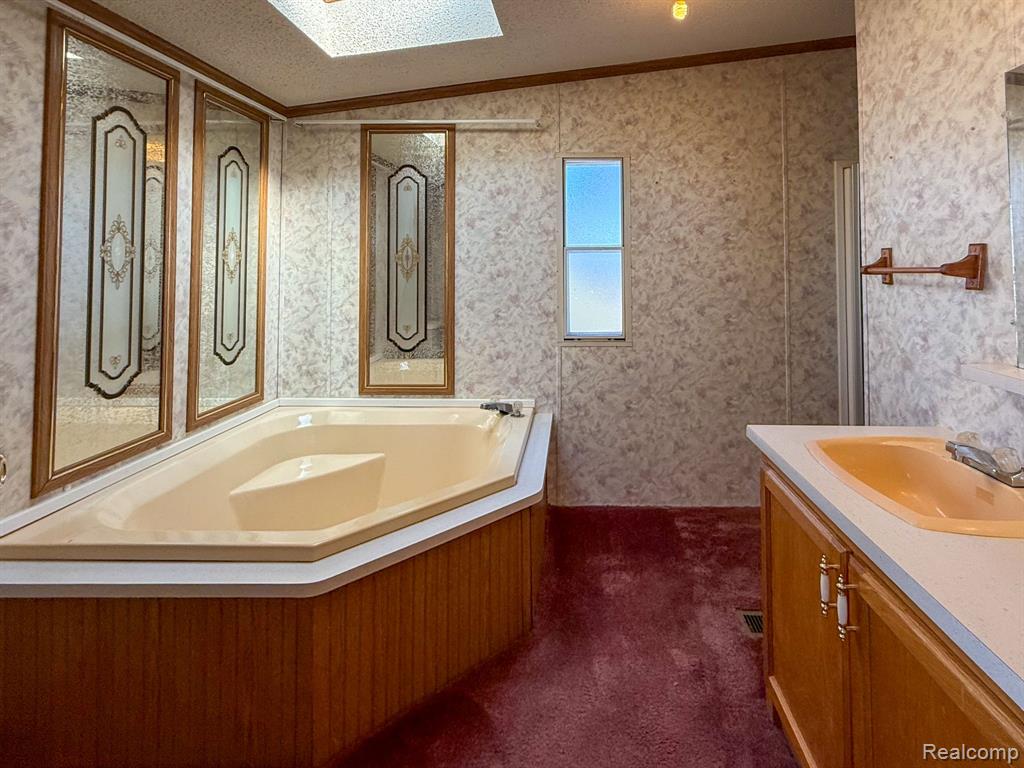 1898 Evergreen Lane, Ypsilanti, MI 48198 — Photo 14