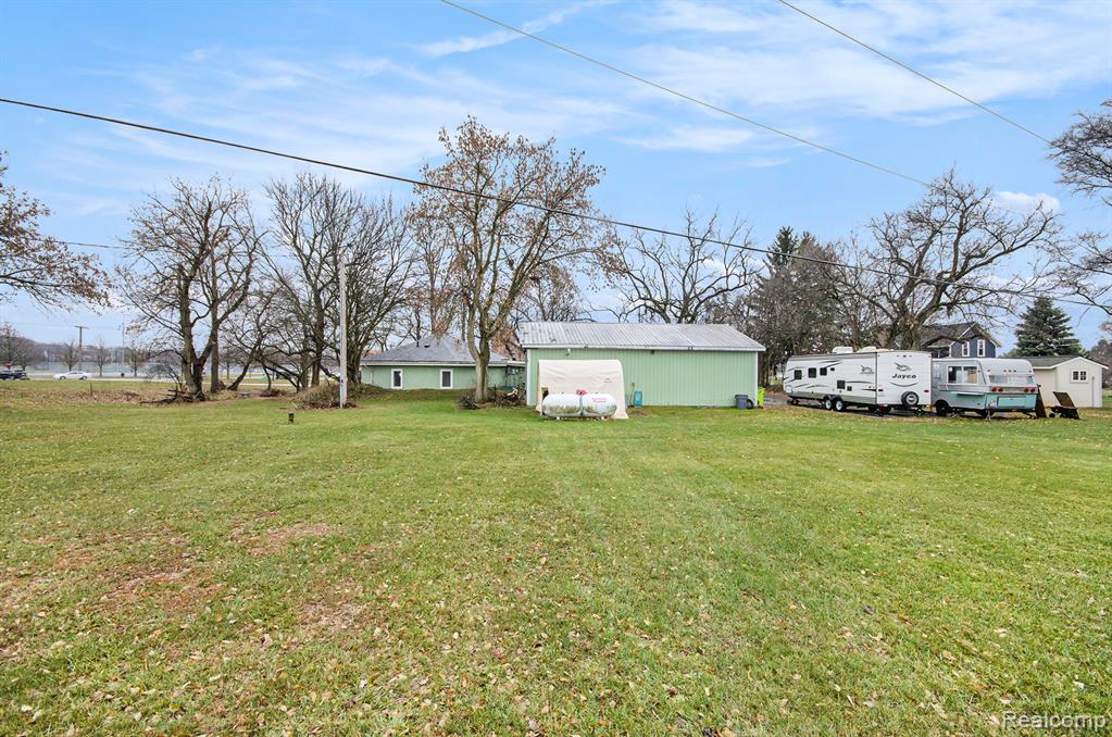 60742 11 Mile Road, South Lyon, MI 48178 — Photo 19