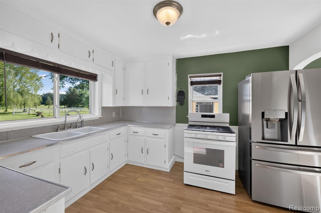 7077 Frances Road, Flushing, MI 48433 — Photo 17
