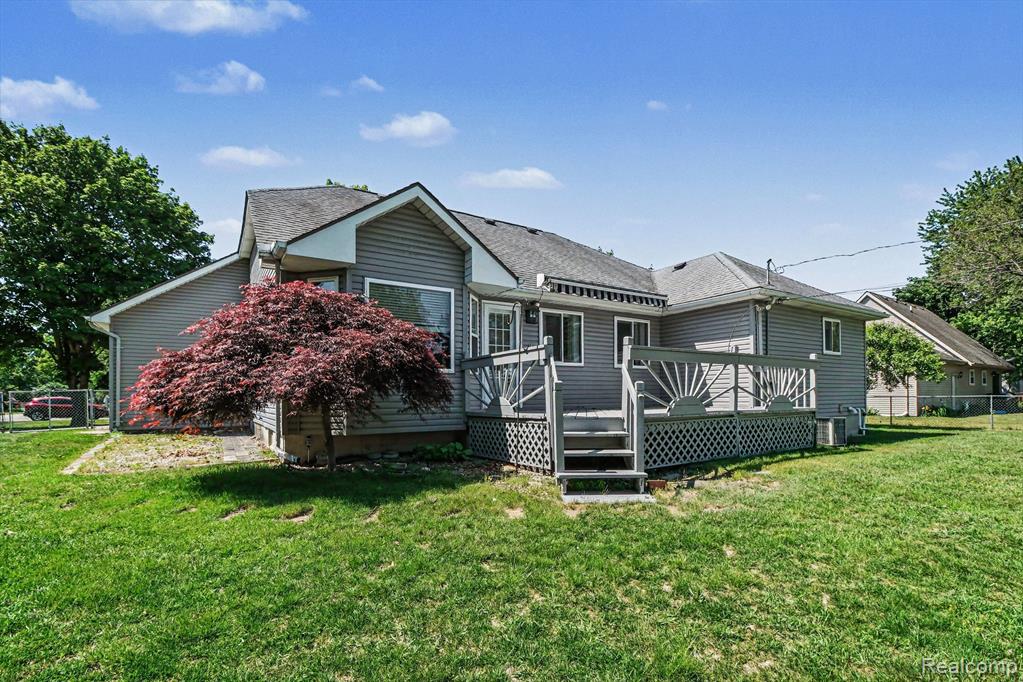 4660 Woodhull Drive, Clarkston, MI — Photo 33