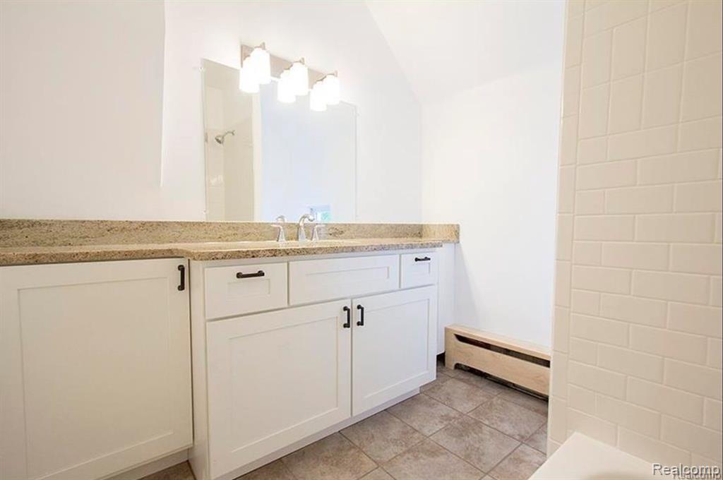 33614 Grand River Avenue, Farmington, MI 48335 — Photo 13