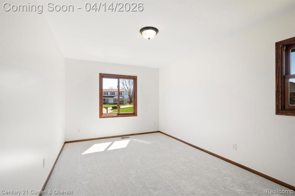 41100 White Haven Court, Northville, MI 48168 — Photo 31