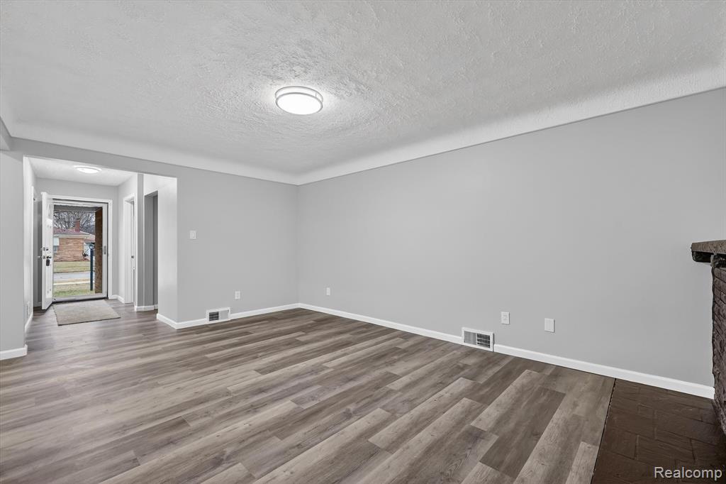 9289 Marion Crescent, Redford, MI 48239 — Photo 7
