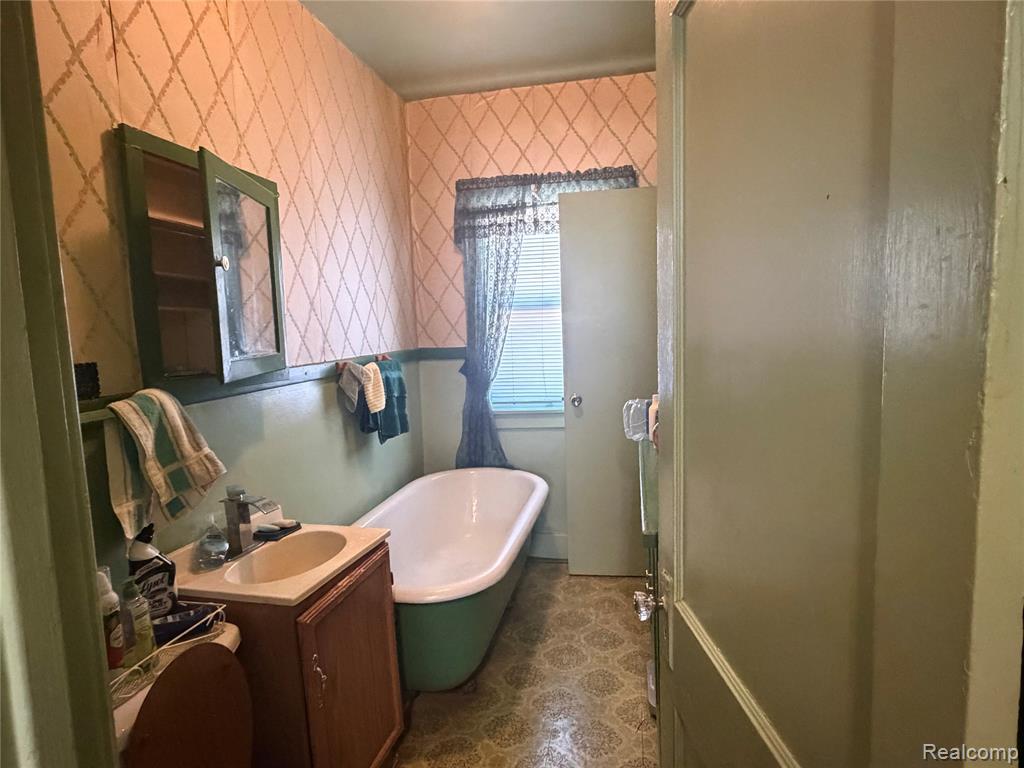 8090 Forestlawn Street, Detroit, MI 48234 — Photo 6