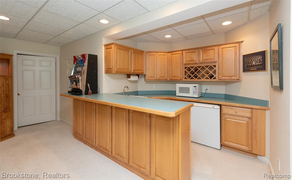 6871 Berry Pointe Drive, Clarkston, MI 48348 — Photo 38