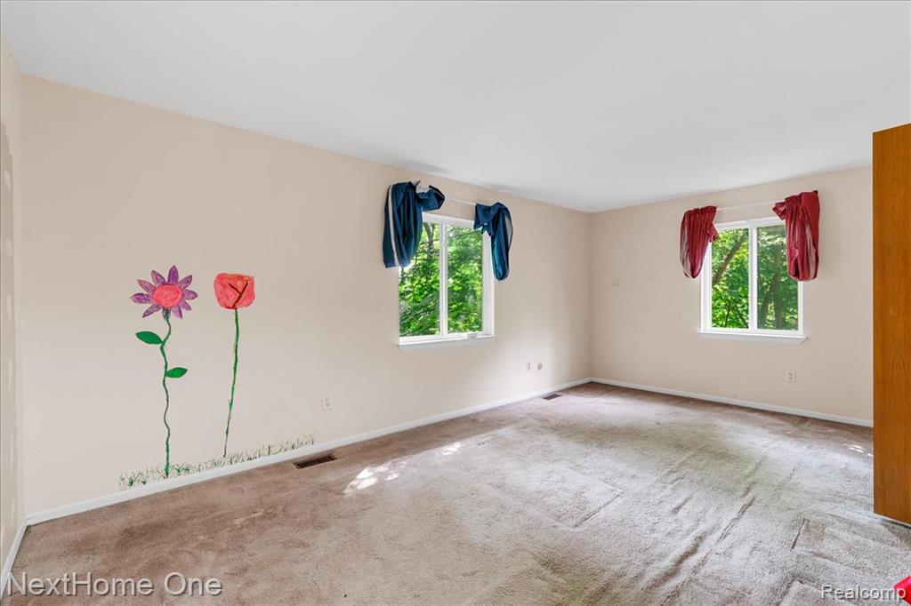 7469 LONGWORTH Drive, Brighton, MI 48116 — Photo 11