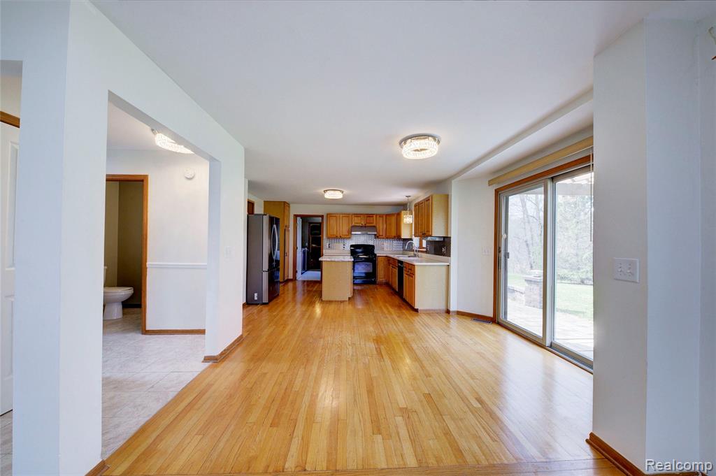 4570 River Hills Court, Brighton, MI 48114 — Photo 18