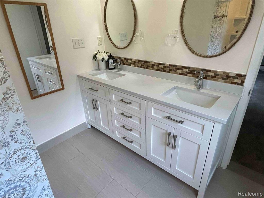 5940 BURNHAM Road, Bloomfield Hills, MI 48302 — Photo 18