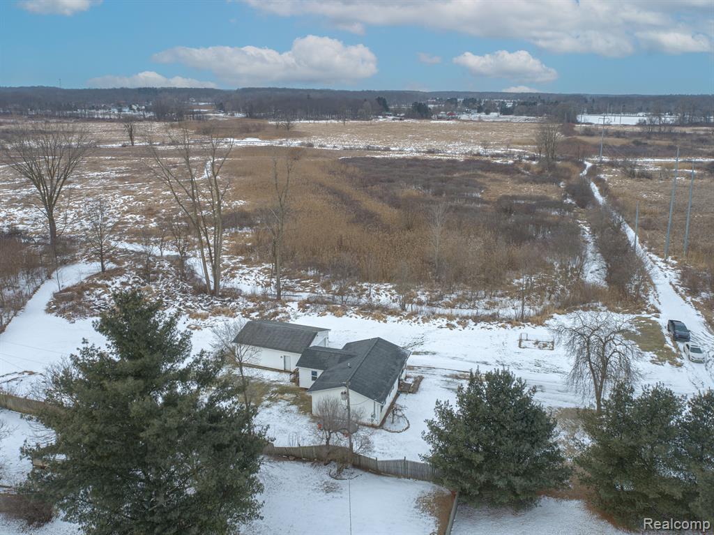 7577 CROFOOT Road, Fowlerville, MI 48836 — Photo 18