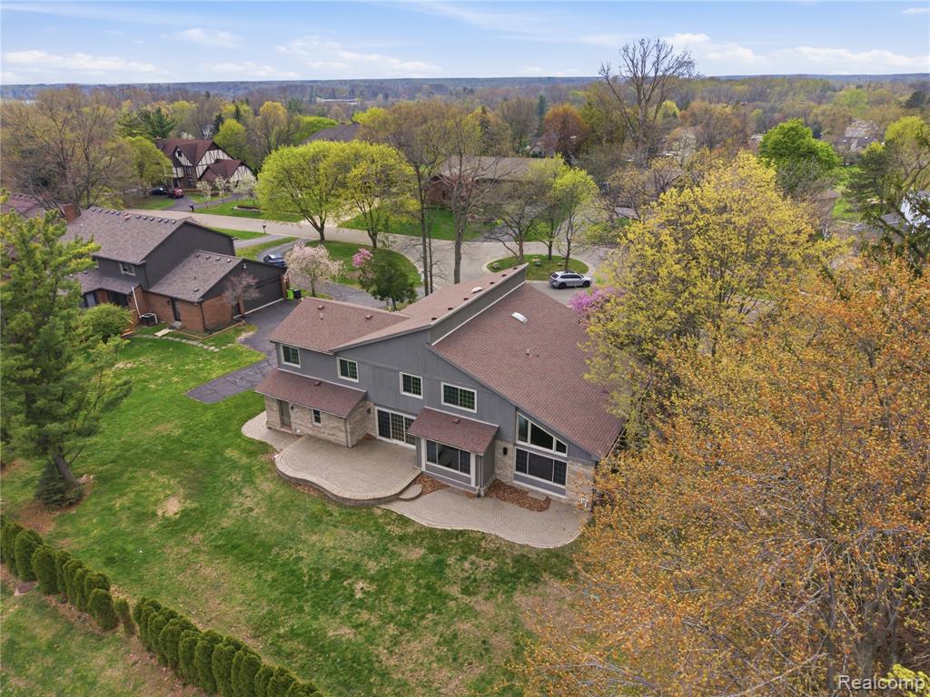 2084 Wabeek Hill Court, Bloomfield Hills, MI 48302 — Photo 59