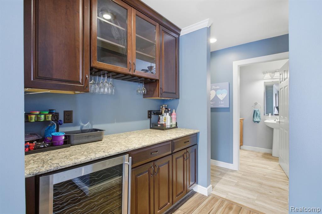 1275 Hendrie, Canton, MI 48187 — Photo 18
