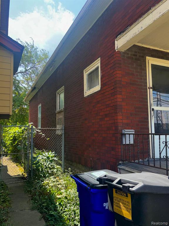 8056 Lynch Road, Detroit, MI 48234 — Photo 29