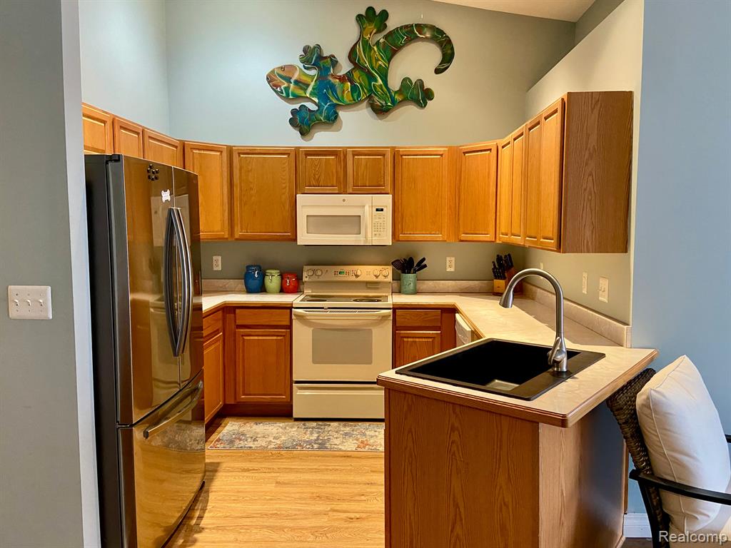 936 LIGHTHOUSE Drive, Marysville, MI 48040 — Photo 9