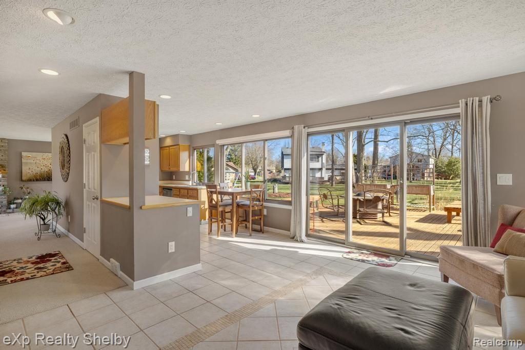 691 BARCLAY Drive, Troy, MI 48085 — Photo 20