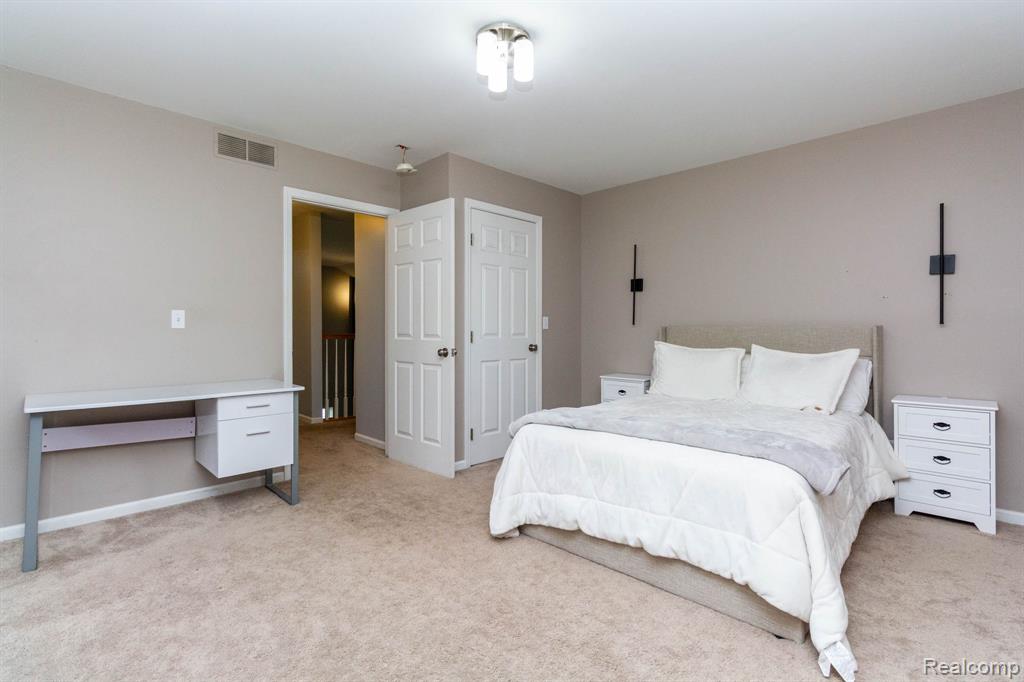 6075 Davison Road, Burton, MI 48509 — Photo 14