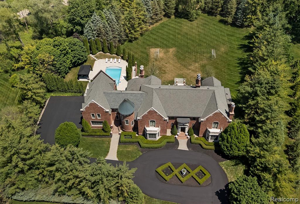 2370 Pond Vallee Drive, Oakland, MI — Photo 86