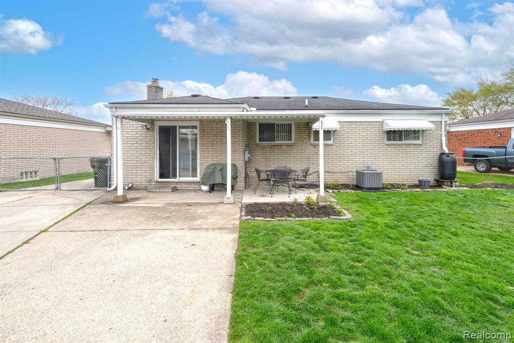 40137 Walter Drive, Sterling Heights, MI 48310 — Photo 57