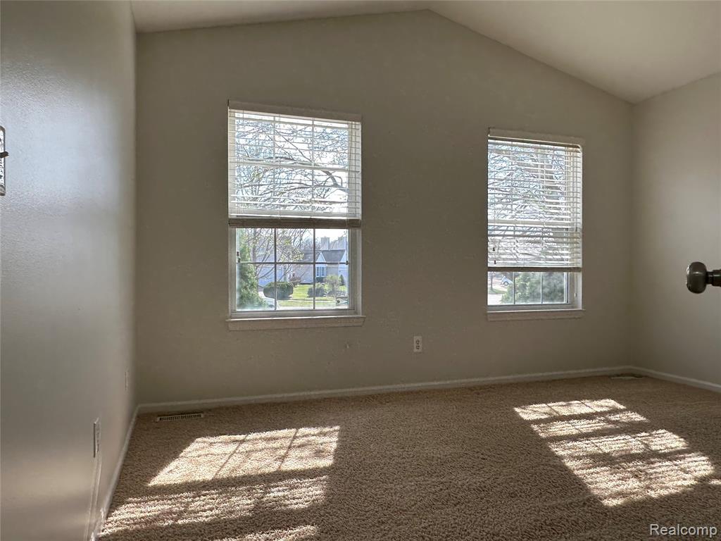 357 Victorian Court, Belleville, MI 48111 — Photo 20