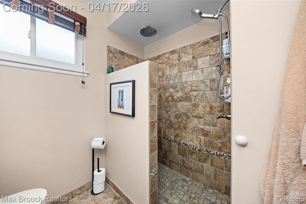 27916 Walker Avenue, Warren, MI 48092 — Photo 22