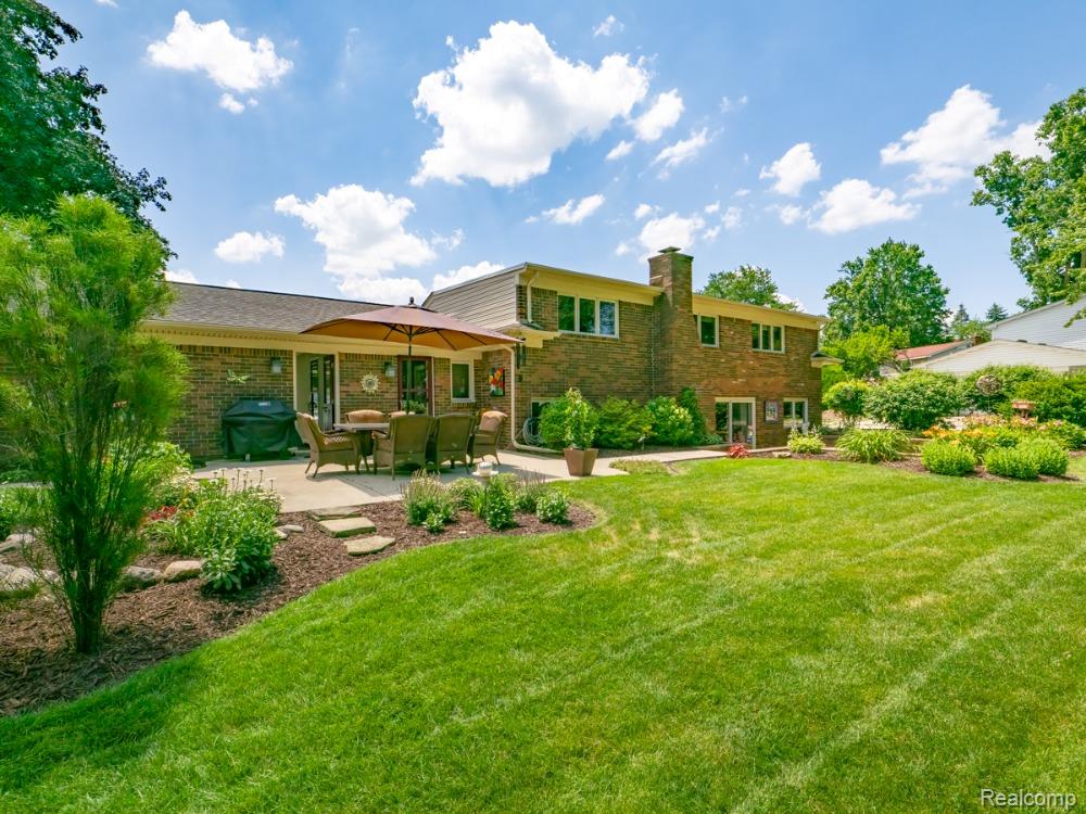 4923 Dusk Drive, Utica, MI 48316 — Photo 35