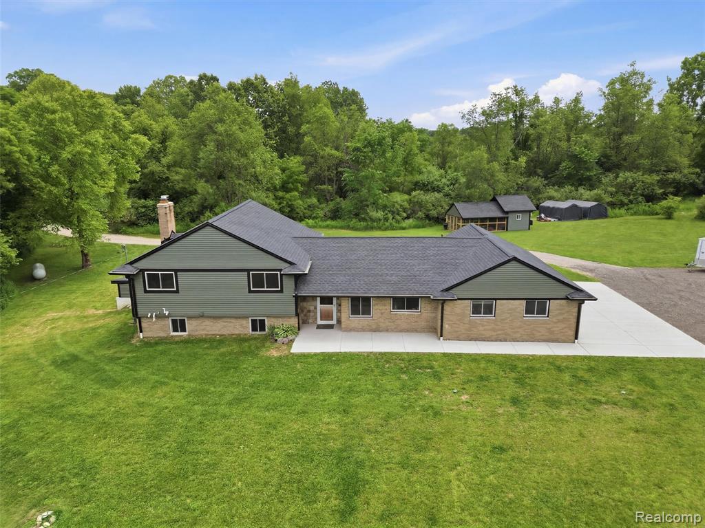 8620 Joey Drive, Pinckney, MI 48169 — Photo 11