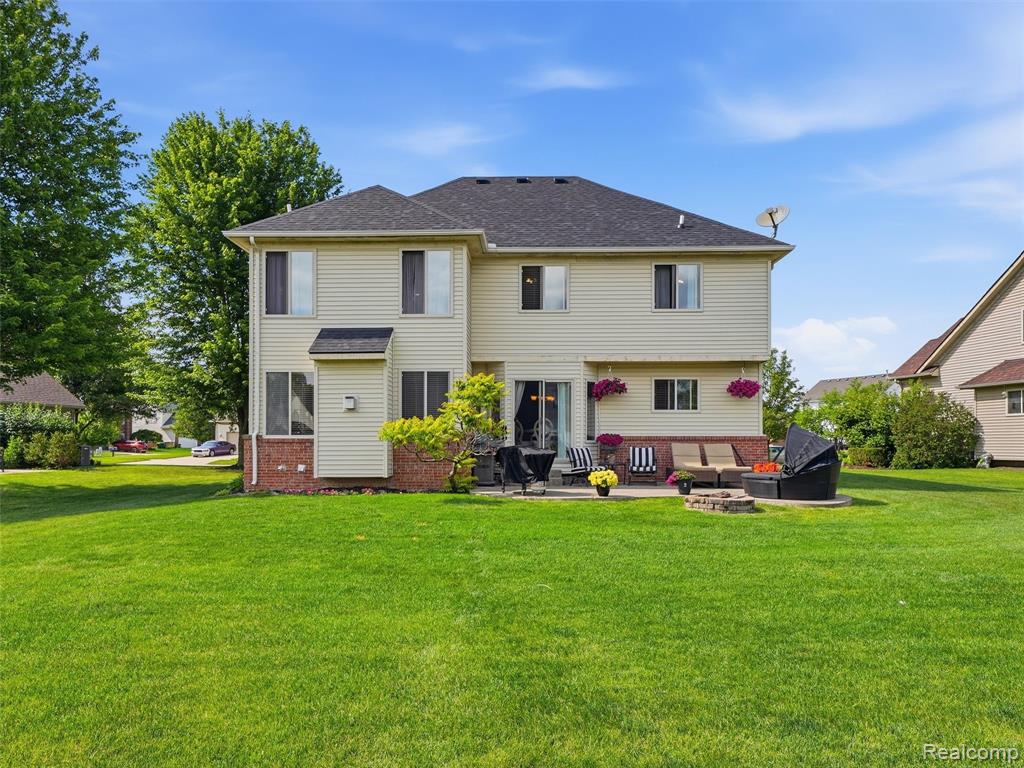 23621 Crescent Ridge Drive, New Boston, MI 48164 — Photo 32