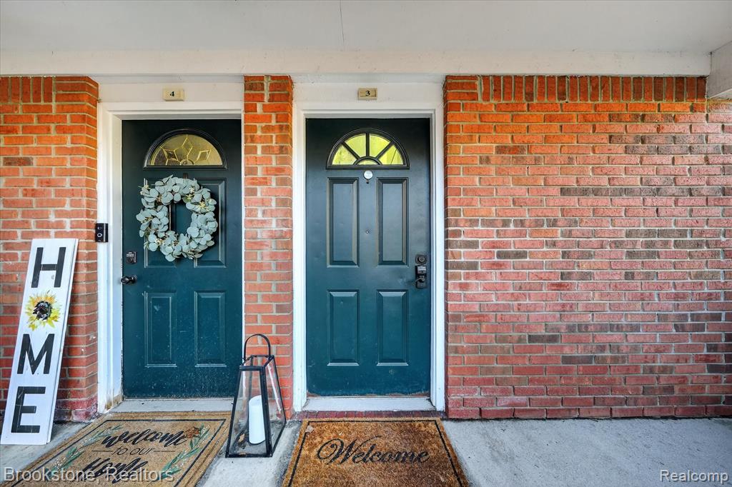 220 Oakbrooke Drive, 3, South Lyon, MI 48178 — Photo 5