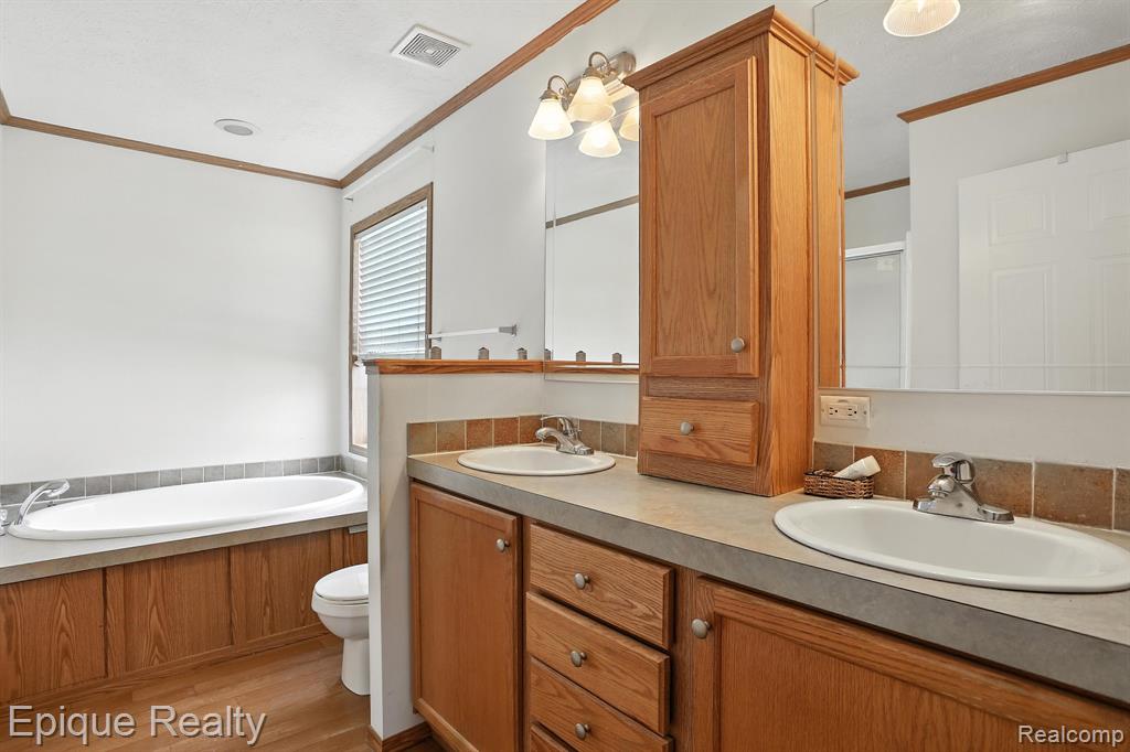 45501 Labelle Drive, Macomb, MI 48044 — Photo 18