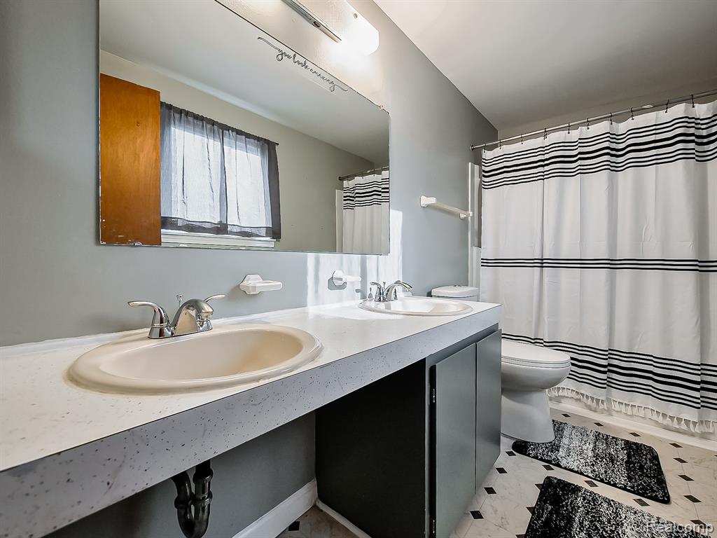 430 N Dobson Street, Westland, MI — Photo 23