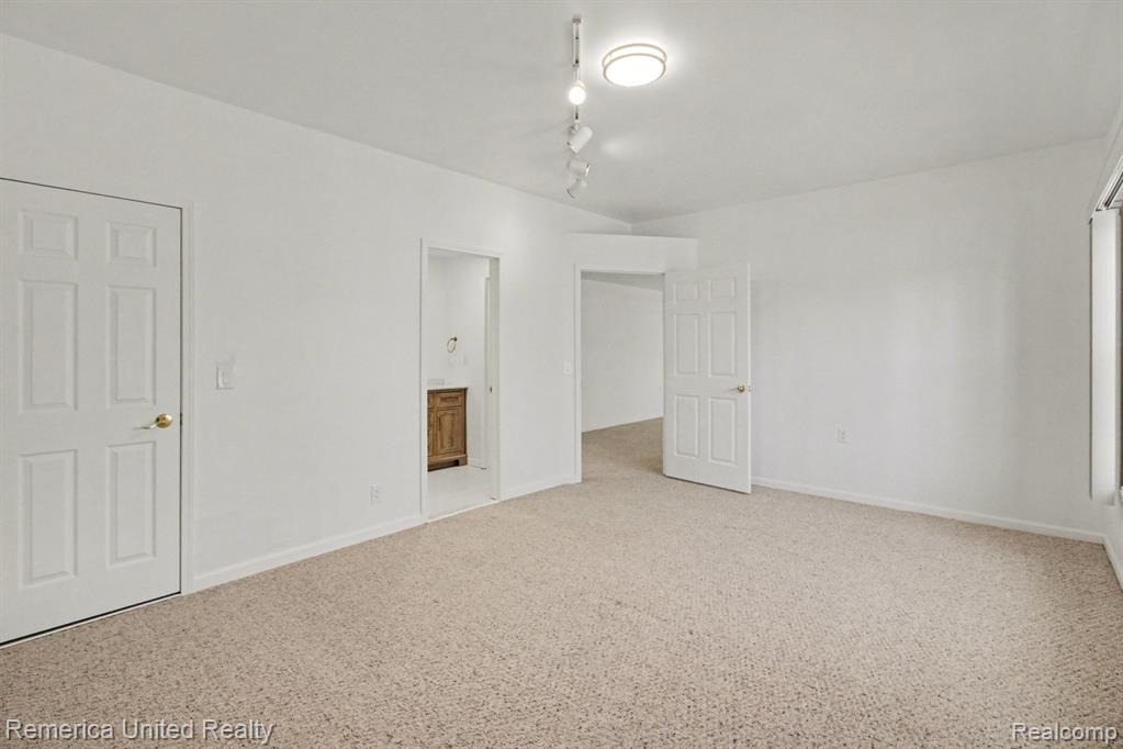 7184 Westchester Road, 125, West Bloomfield, MI — Photo 24