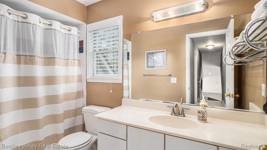 6858 CORRIGAN Drive, Brighton, MI 48116 — Photo 15