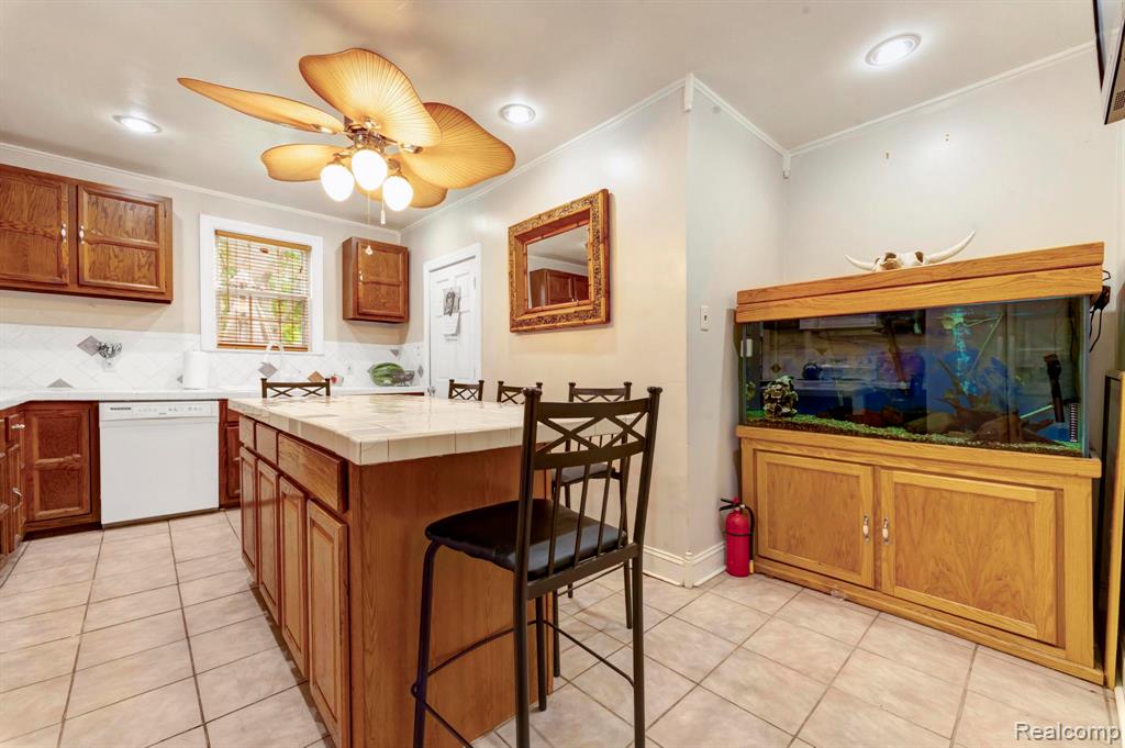 2918 Burns Street, Detroit, MI 48214 — Photo 24