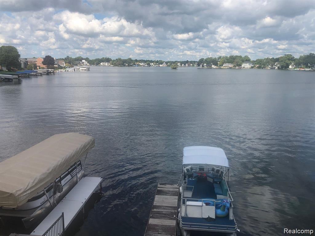 90 PARK ISLAND Drive, Lake Orion, MI 48362 — Photo 9
