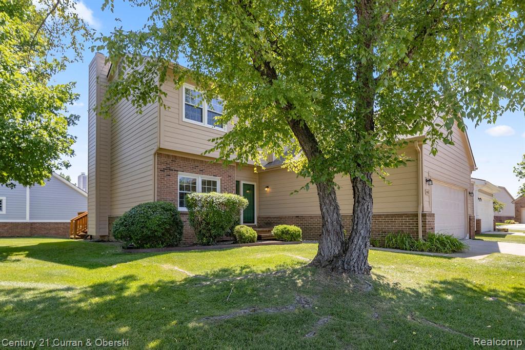 41665 CHARLESTON Lane, Novi, MI 48377 — Photo 2