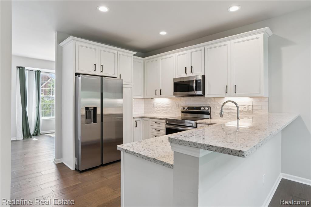 48526 Eastbridge Drive, Canton, MI 48188 — Photo 9