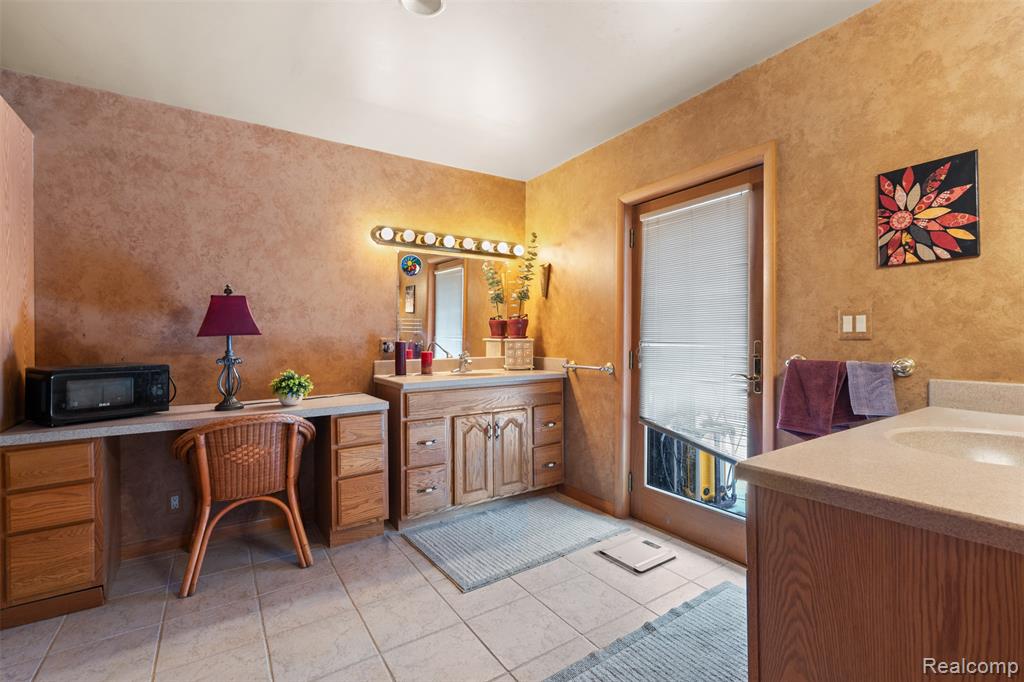9130 Bayfield Lane, Brighton, MI 48116 — Photo 23