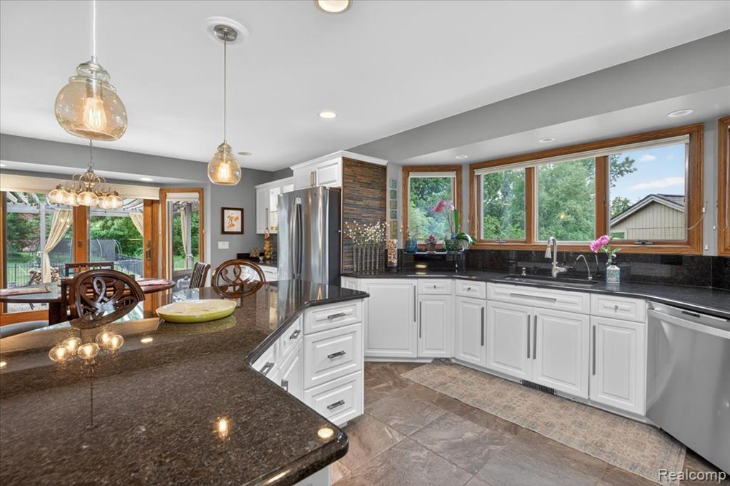 18974 Riverway Court, Clinton Twp, MI 48038 — Photo 18