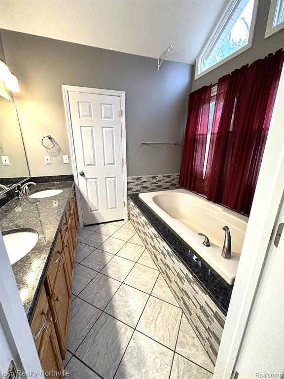 8255 N TERRITORIAL Road, Dexter, MI 48130 — Photo 24