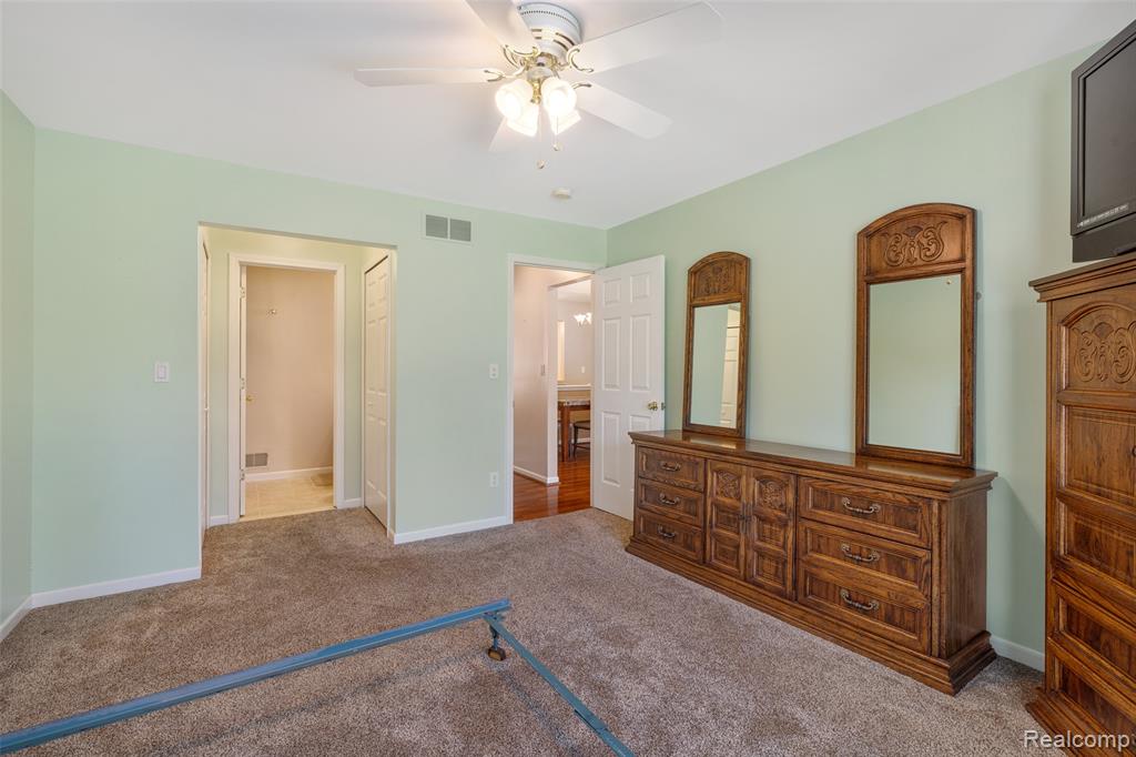 53171 Pineridge Drive, Chesterfield, MI — Photo 17