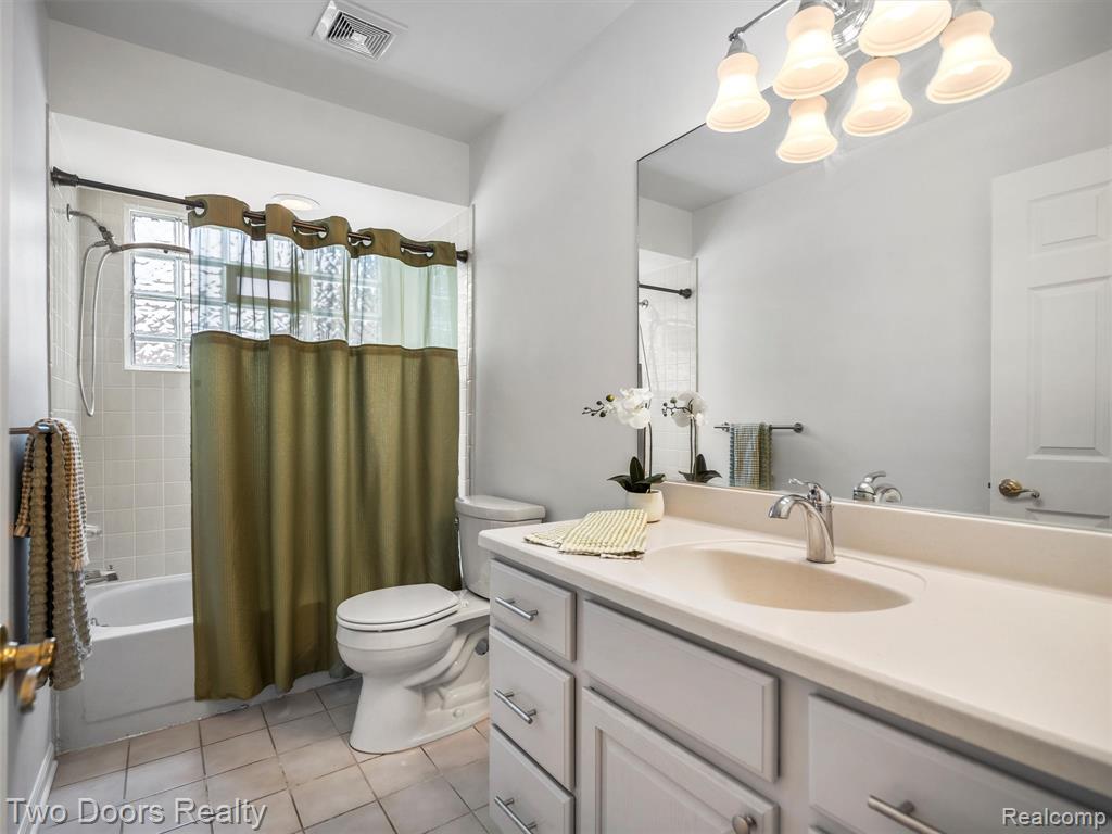 53020 Wolf Drive, Shelby Twp, MI 48316 — Photo 26