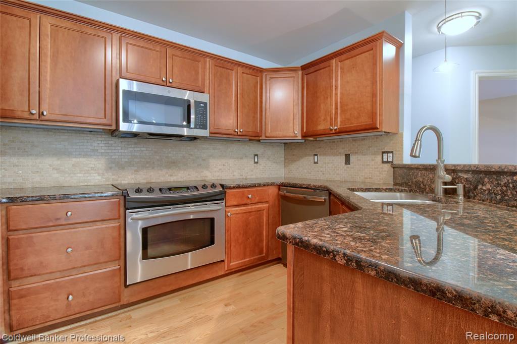 45973 Graystone Lane, Canton, MI 48187 — Photo 12