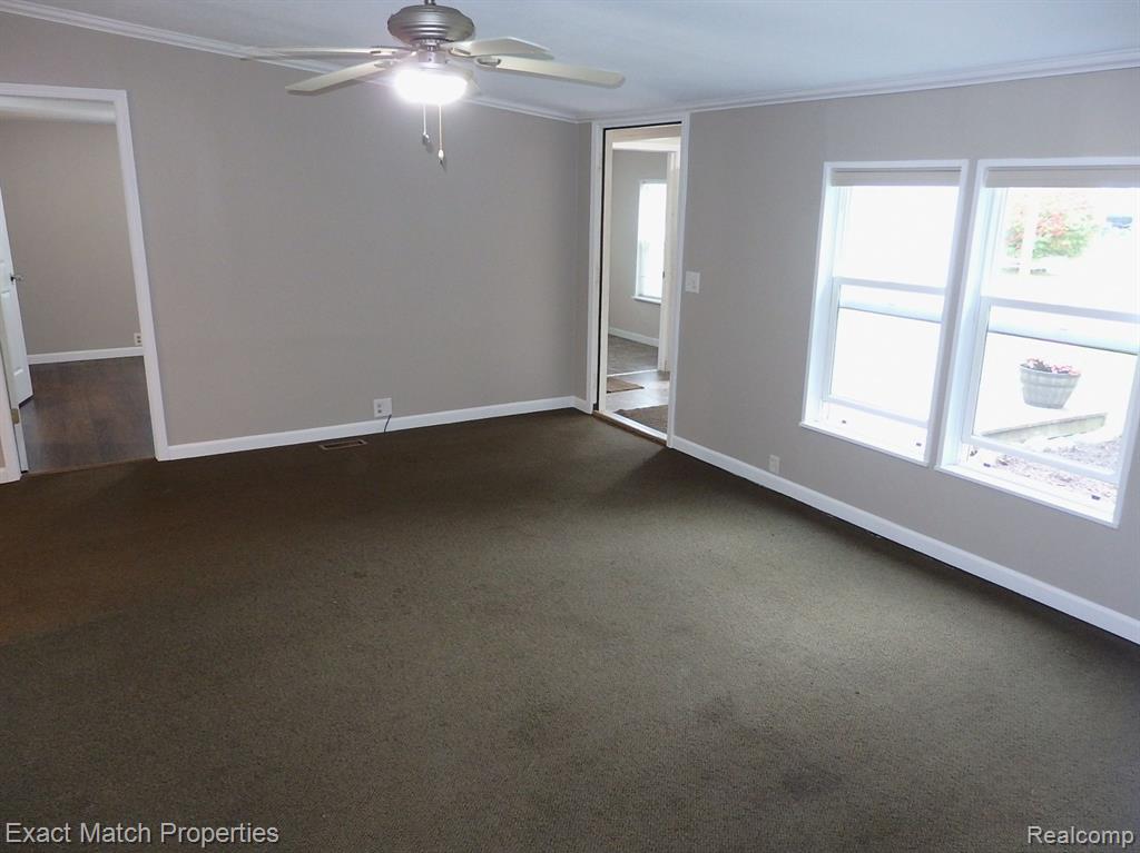 409 LAKEVIEW Street, Holly, MI 48442 — Photo 13