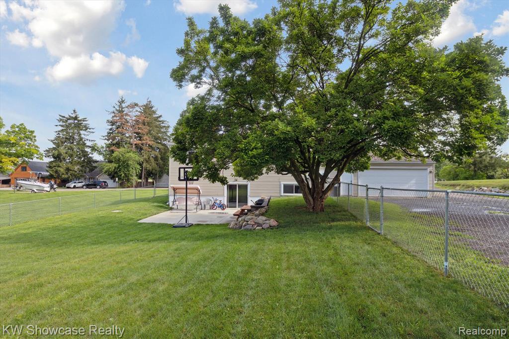 9296 Hilton Road, Brighton, MI 48114 — Photo 35